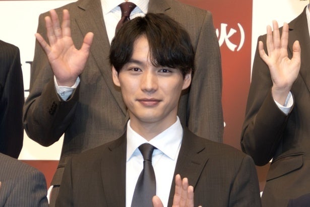 福士蒼汰、トレーニング中の自慢の筋肉を披露「惚れ惚れする肉体美」「こんなに太いんだ」と反響＜東京P.D.＞