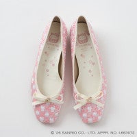 サンリオ×「ダイアナ」新シリーズ登場！招き猫姿のハローキティを桜柄西陣織にデザイン