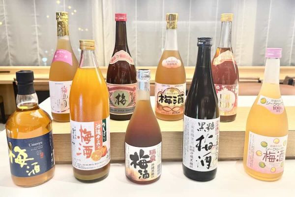 JAL、那覇空港ラウンジで「沖縄県産梅酒」を9種提供