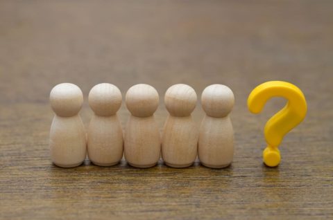 父が亡くなった後、借金があることが判明しました。母・私・妹の3人全員が相続放棄をしています。この場合、父の借金はどこへ行くのでしょうか？