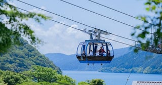 オープンエアー型ゴンドラで新緑を愛でる箱根のROPESTERが今年も運行