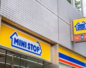 “おにぎり偽装”が招いた、ミニストップの巨額赤字。深夜に「一人で70個握る」現場の悲鳴…揺らぐコンビニのビジネスモデル