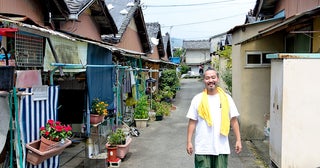 ”京都いちファンキーな不動産屋”、昭和の長屋集落で「むらづくり」。13軒の空き家再生がユニークすぎる「A HAMLET」亀岡