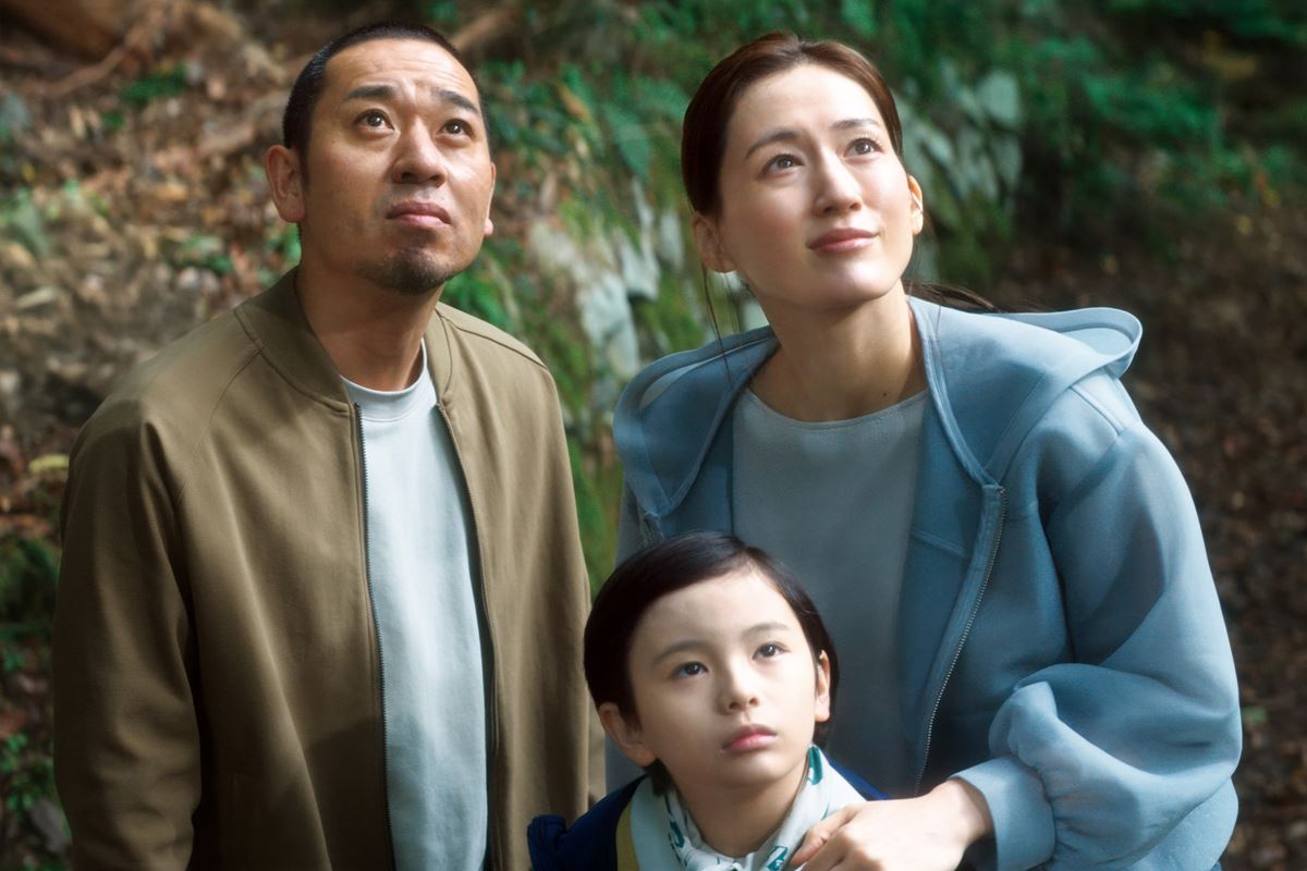 【速報】第79回カンヌ映画祭が開幕！『箱の中の羊』是枝監督がタキシード姿でレッドカーペットに登場
