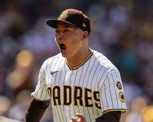 「松井が登板すると試合を見るのをやめる」酷評から1年…松井裕樹にパドレスファンが“手のひら返し”したワケ