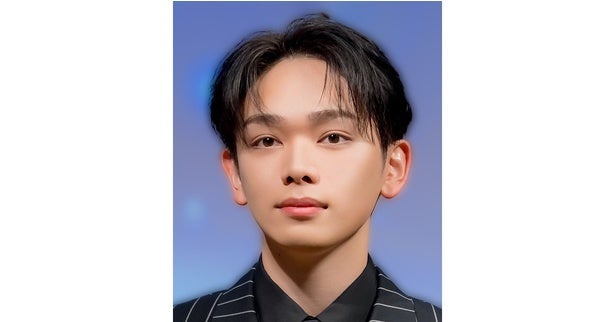 宮世琉弥、レコーディング写真を公開…「自撮りする時絶対この口になる」のコメントに「今日も“宮世ってる”」の声