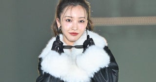 板野友美、ミニスカからほっそり美脚「可愛すぎ」「着こなしてる」絶賛の声