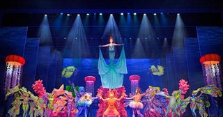 劇団四季『リトルマーメイド』が舞浜で開幕！“魚が客席を泳ぐ”新演出など見どころをレポート