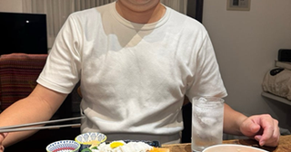  ダイアン津田、自作した晩酌のおつまみを前に超ご機嫌 