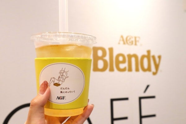 スティックで作るアイスドリンクに癒やされる。「ブレンディ®カフェラトリー®」の無料カフェスタンドが表参道で3日間限定オープン中！