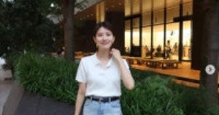 産後と思えない！162cm美人アナ36歳、スリットからのぞく美脚デニムコーデに反響