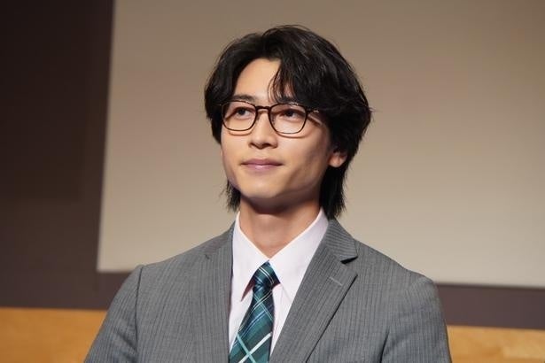「思い出して泣けてくる」…庄司浩平＆森日菜美＆小野晄士朗、海辺でのラストシーンのオフショを公開＜余命3ヶ月のサレ夫＞