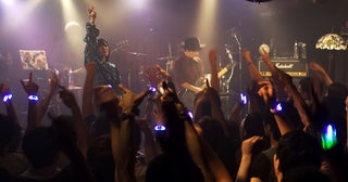 新曲初披露！ MYTH ＆ ROID『Autumn Tour “take my hand”』開幕、フロアを熱狂の渦に巻き込んだ東京初日をライブレポート