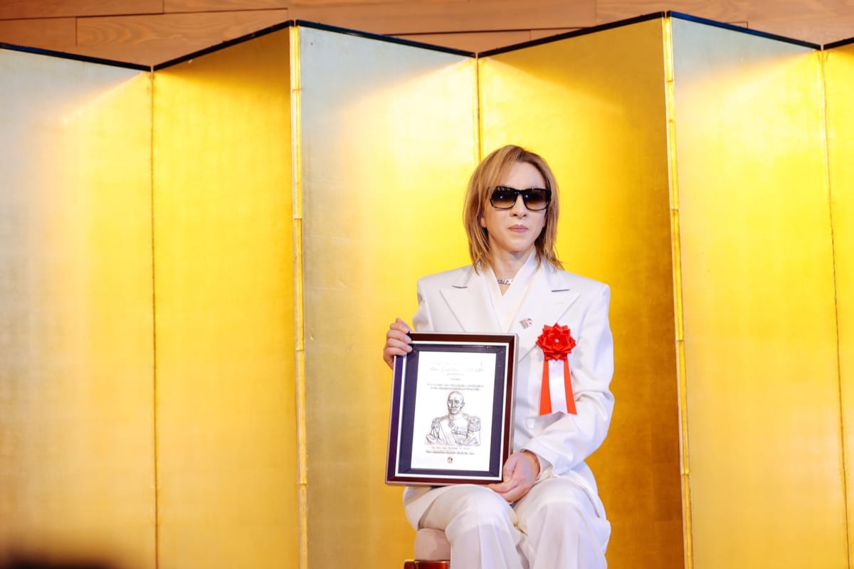 YOSHIKI、日米で音楽・慈善活動が評価されふたつの賞を受賞Axl Roseとの共演準備も明らかに