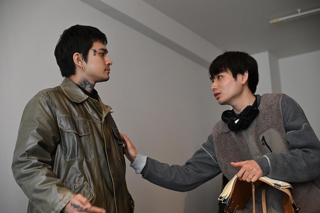 北村匠海「しびれ」は、「自分の目を愛するきっかけの一本になった」メイキング写真＆撮影風景動画公開
