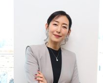 鍼治療、マッサージ…個性派女優の“老化との付き合い方”とは「抗っているわけではなく…」