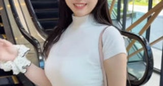 「むちむち派いる〜？」フォロワー500万の165cm美女、タイトな白トップスの抜群プロポーションにネット衝撃