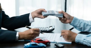古くなった「ハイブリッド車」を廃車にしようと思ったら「買い取ってもらえるかもよ」と知人に言われました。本当でしょうか？
