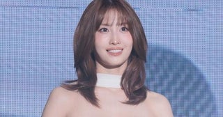 TWICE・モモ、チェック柄ブラウス×三つ編みヘアの“ナチュラル”な装いに「こういう着こなし惚れ直す」の声