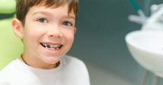 子どもが医師に「歯並びが悪く、他の歯にも影響がある」と言われ歯科矯正をしています。クレジット分割払いにしているのですが医療費控除できますか？
