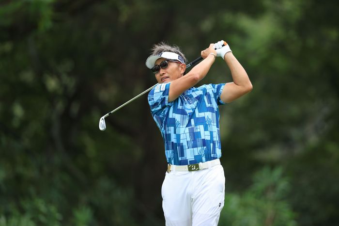 宮本勝昌が単独首位浮上すし石垣2位、片山晋呉ら5位【日本シニアOP】