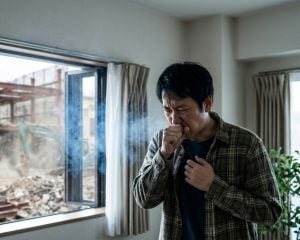タバコで自宅を“煙まみれ”にしてくる隣家の解体作業員。注意も無視する集団が「必死の形相で逃げ出した」反撃とは