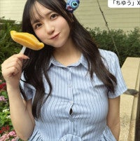 「パツパツですみません」フォロワー500万の美女、タイトなシャツ姿を披露「最高です」