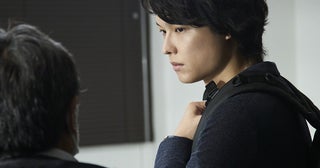 「白鳥とコウモリ」松村北斗＆今田美桜が語る岸善幸監督の現場と新メイキング写真