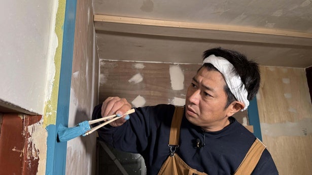 DIY初心者パンサー尾形、今度は家具作りにチャレンジ！スタッフ「自分もやってみたいと思わせる力がある方」＜パンサー尾形の汗だく古民家DIY生活・後編＞
