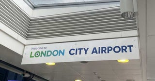 ロンドン・シティ空港、着陸進入方式変更案特定機種の着陸進入角度を4.49度に