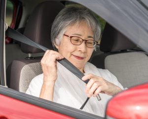「ウチの駐車場を勝手に使っていた」隣人の年配女性に怒り心頭。防犯カメラの映像を突きつけた結果…――週末ベスト