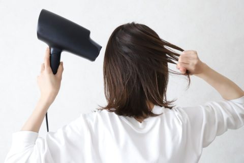 【検証】高性能ドライヤーは「2万5000円」と高価でも「3000円モデル」より“電気代が安い”!? 4人家族なら何年で元が取れる？ 乾くまでの時間もあわせ比較！