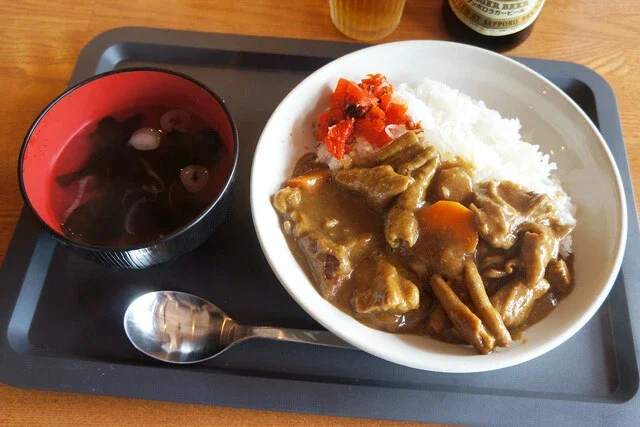 【もつカレー】ごろごろ、とろとろのもつがカレーと融合。もつ煮専門店のもつカレーが絶品だった：パリッコ『今週のハマりめし』第241回