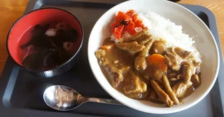 【もつカレー】ごろごろ、とろとろのもつがカレーと融合。もつ煮専門店のもつカレーが絶品だった：パリッコ『今週のハマりめし』第241回