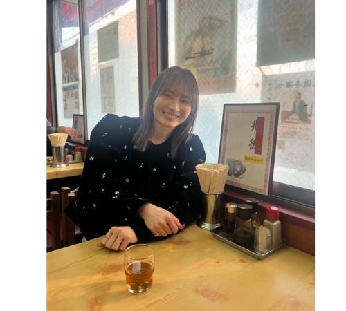  新山千春、16歳の頃に支えられた思い出の町中華を再訪 