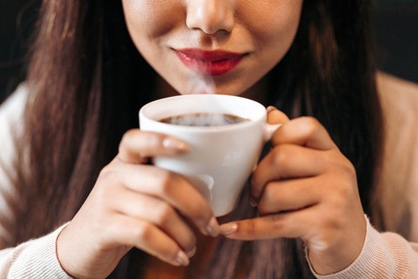 コーヒーは焙煎度で健康効果が違う!?医師がおすすめの“眠気覚まし”じゃない飲み方とは