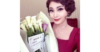 藤原紀香、55歳誕生日を舞台上でサプライズ祝福 