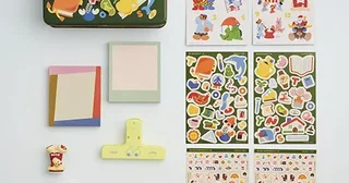 ほぼ日からかわいい缶入りオリジナル文具セットが登場。1月に新宿で開催される「生活のたのしみ展」で先取り