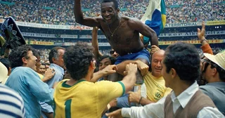 ワールドカップ史上最強チームは４大会で３回優勝 サッカー王国ブラジル誕生ストーリー