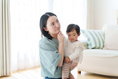 児童手当に上乗せで「2万円」もらえると聞いていたのにまだ振り込まれない…受け取るには何か手続きが必要なんでしょうか？