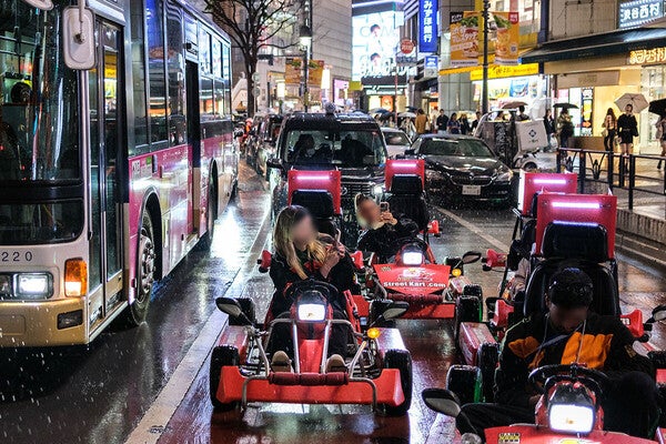 訪日外国人「運転」と「免許」のヤバいトラブル続出！事故レンタカー乗り捨て、ホテル住所を使った"外免切替"も!?