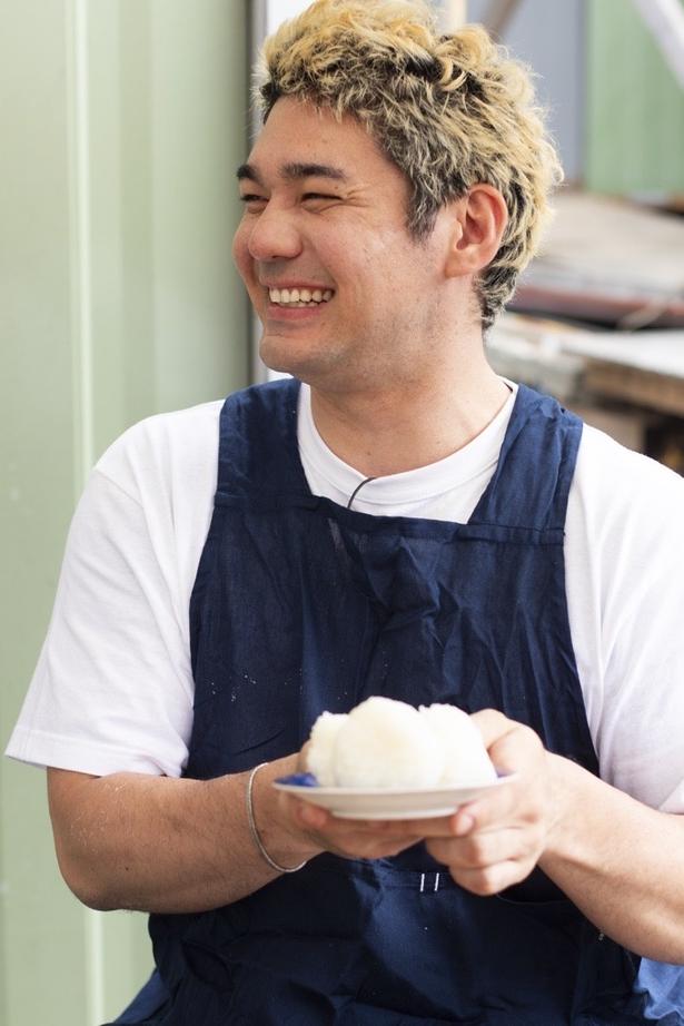 バイリンガル俳優・spiによる初旅番組がスタート初回は“塩”がキーワードの行き当たりばったり旅＜たびびとすぴ＞
