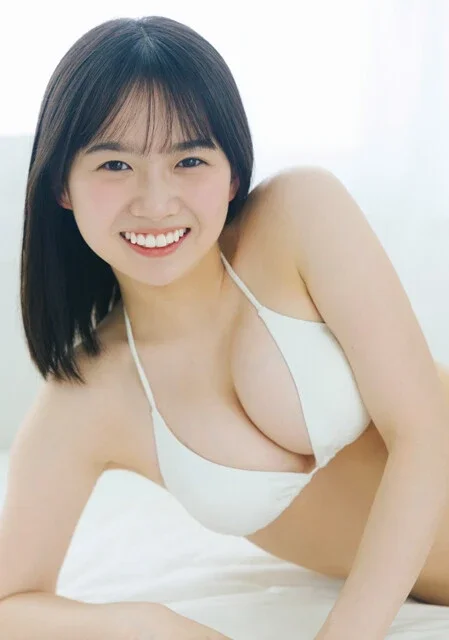 シンガー・ソングライターとしても活動する透明感抜群の原石美少女、月山鈴音（つきやま・りおん）「自分が置かれている状況次第で浮かぶ歌詞やメロディが違うんです」