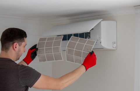 マンションの“エアコン修理”に「3万円」払ったら、後日友人に「普通大家持ちじゃない？」と言われビックリ！ わが家には大金だったのに、実は“払わなくて良かった”なんて…大家負担のケースとは