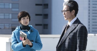 唐沢寿明&鈴木保奈美、33年ぶりの地上波ドラマ共演に「エモい」の声…第1話がTVerで配信中＜プライベートバンカー＞