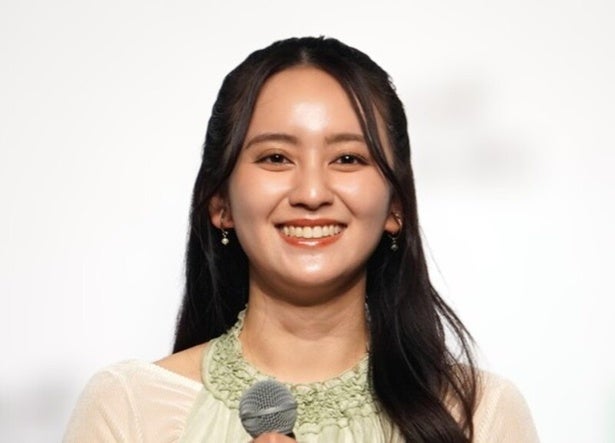 岡田結実、新ドラマ出演決定で“ギャル”風のビジュアルを披露…「ギャルすぎる」「チョベリグ！」ファンから反響