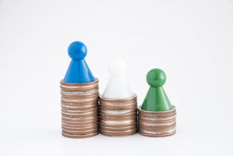 同じ部署で同じ仕事をしているのに、正社員と契約社員でボーナスや福利厚生に差があります。これは「働き方」の違いとして受け入れるべきでしょうか？