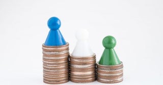 同じ部署で同じ仕事をしているのに、正社員と契約社員でボーナスや福利厚生に差があります。これは「働き方」の違いとして受け入れるべきでしょうか？
