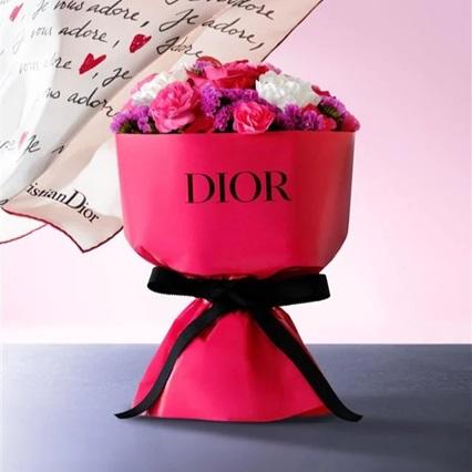 ディオールのノベルティ「フワラーブーケ」が超豪華！ホワイトデー前に届くよ♡