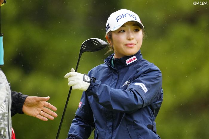 佐久間朱莉が初日64位から今季5度目のトップ3入りイーグル締めでメジャーに弾み